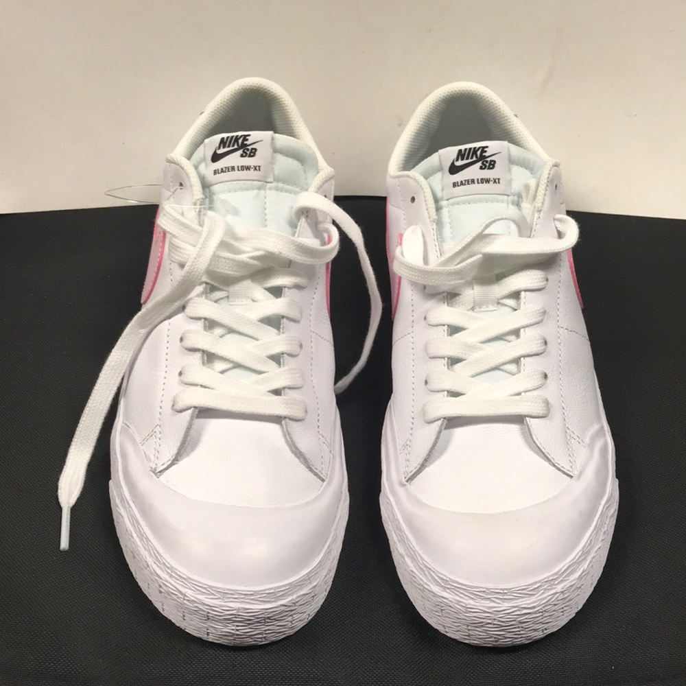 New Nike lo top Sneakers all leather